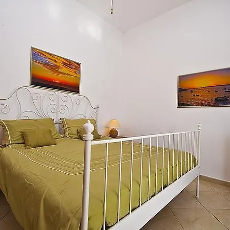 Casa 106, Montana Roja, Villa *