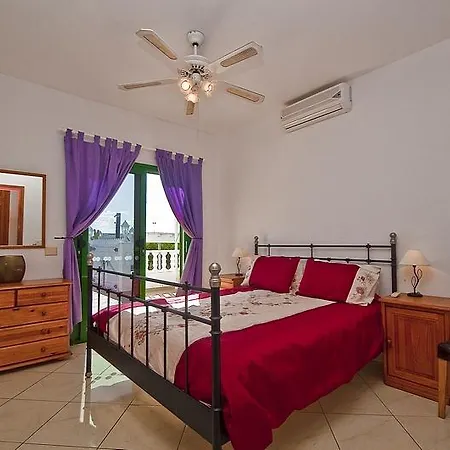 Casa 106, Montana Roja, Villa *